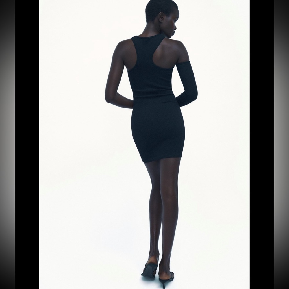 ZARA SEAMLESS CUT-OUT DRESS - Picture 3 of 7